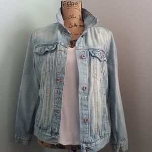 Wishlist Women's Lightwash Light Distressed Denim Jacket Size L